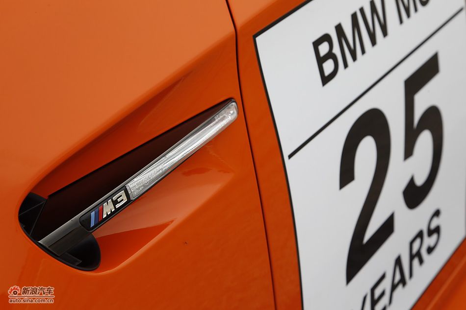 BMW M3 GTS ϸ