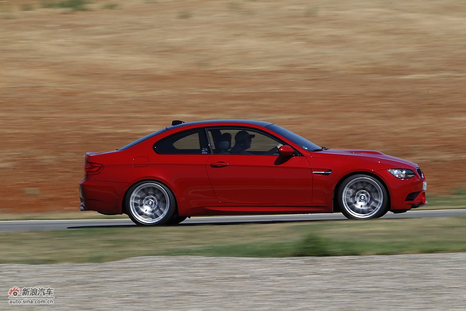 M3 Competition ̬