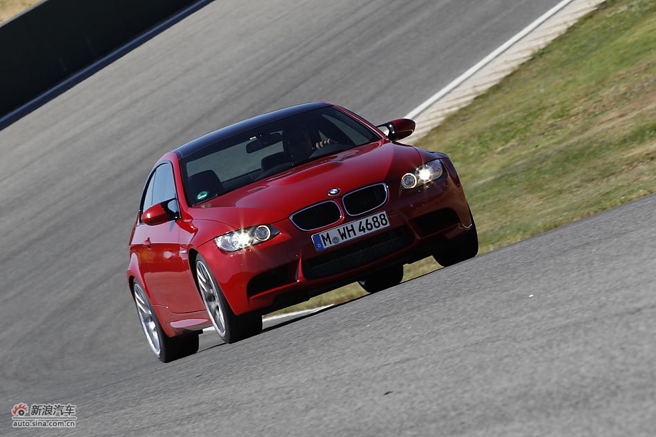 M3 Competition ̬
