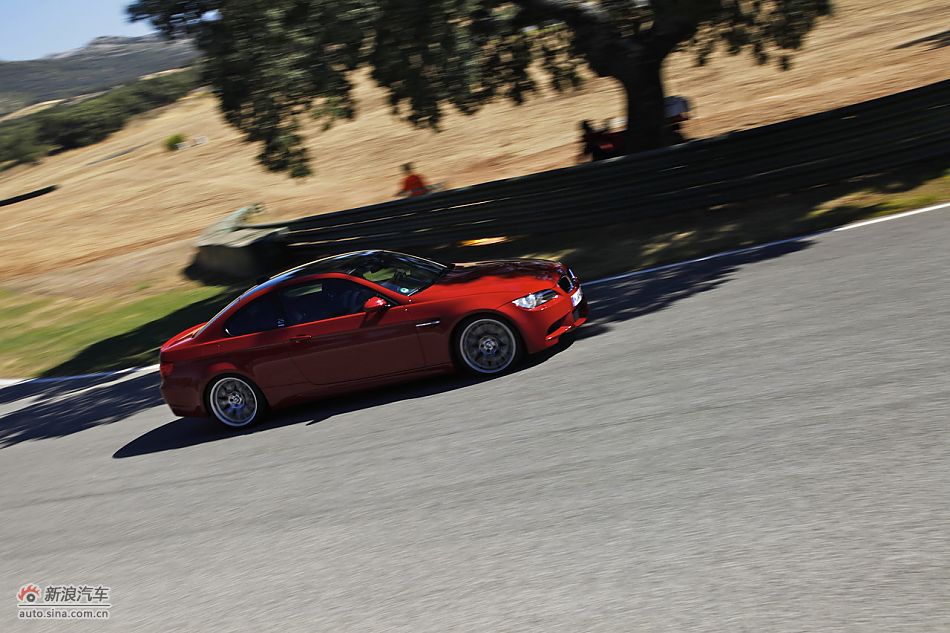 M3 Competition ̬