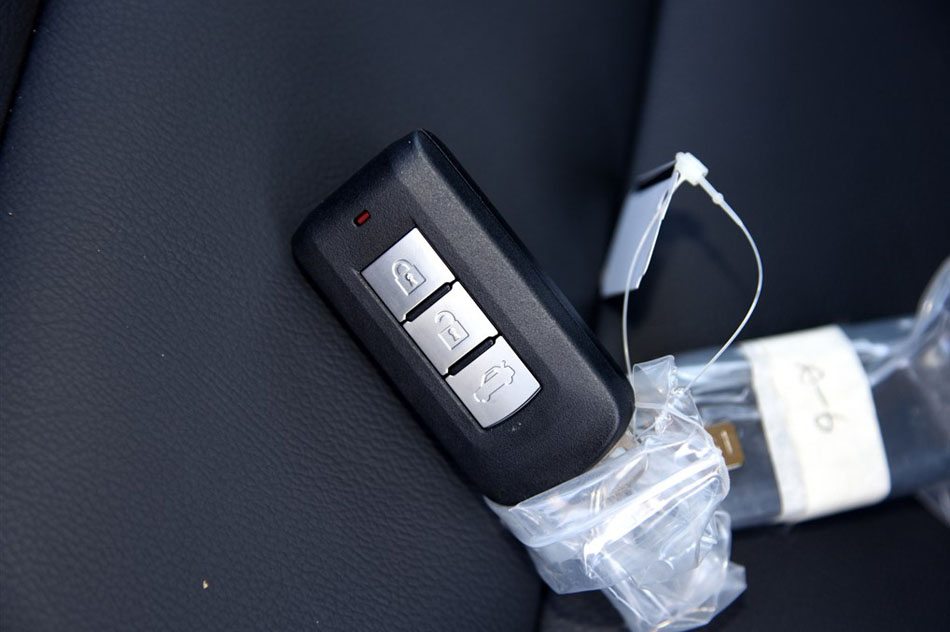 2015 1.8L CVT V ϸ