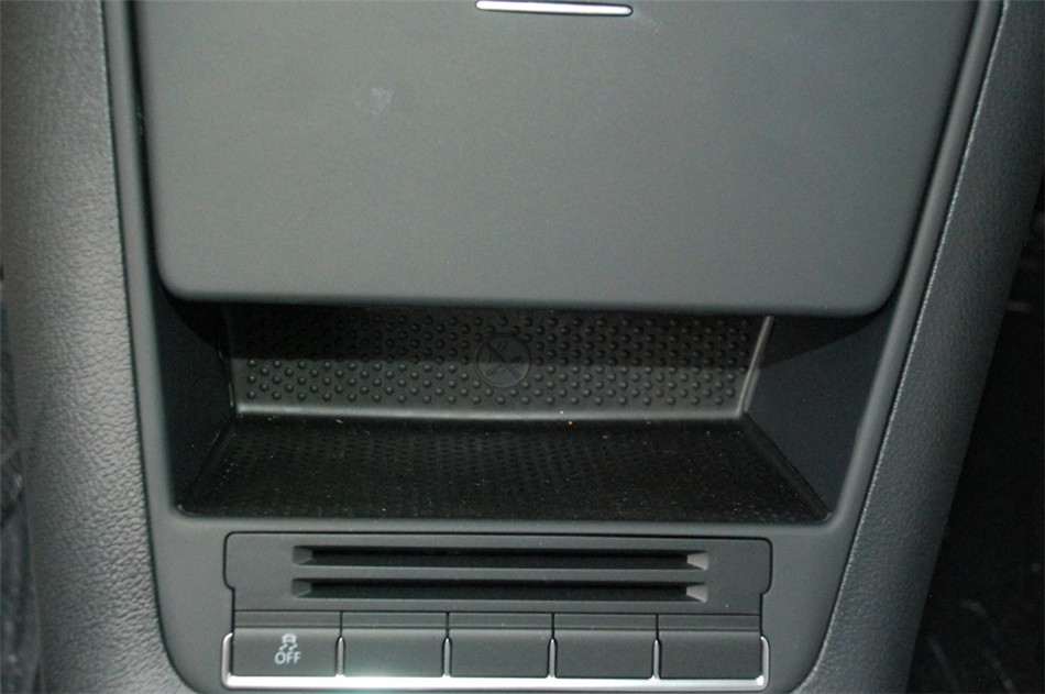 2012 ; 1.8TSI ԶݼӢ 