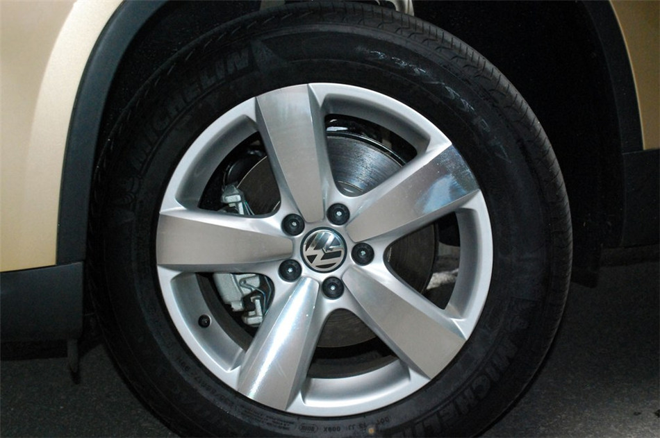 2012 ; 1.8TSI ԶݼӢ 