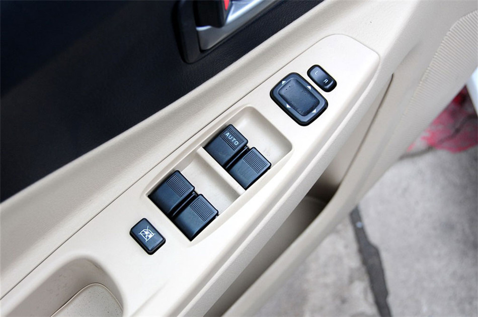 2012 1.6L MT ʱ οռ