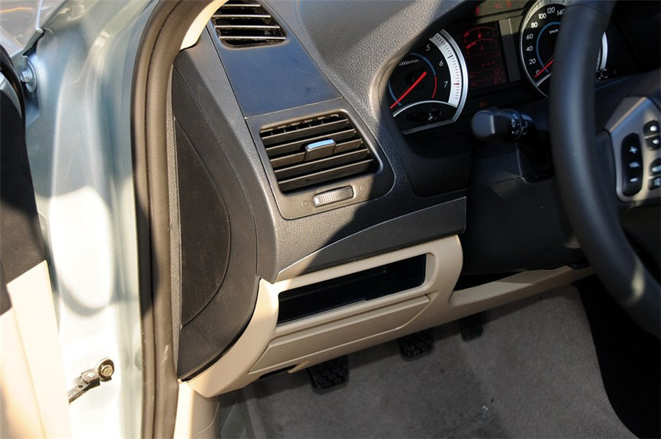 2012 1.6L MT  