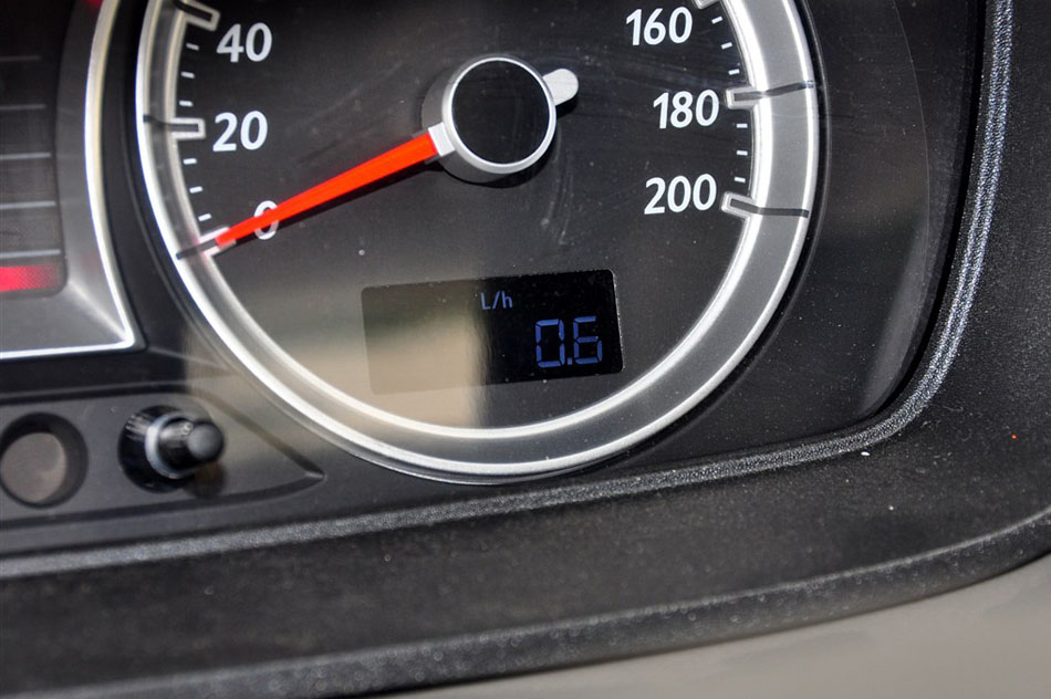 2014 1.3L ֶ 