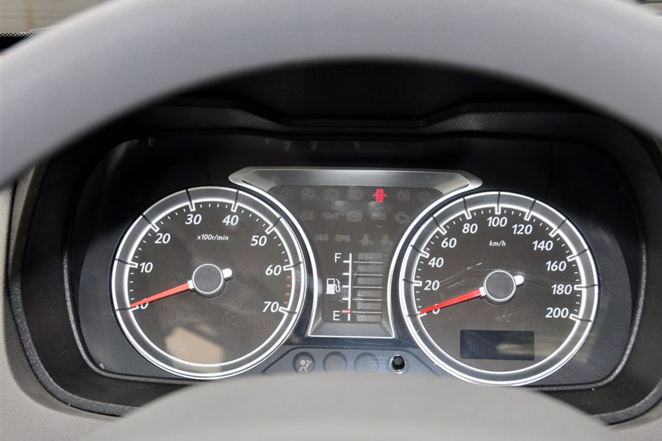 2014 1.3L ֶ 