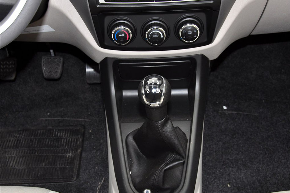 2014 1.3L ֶ 