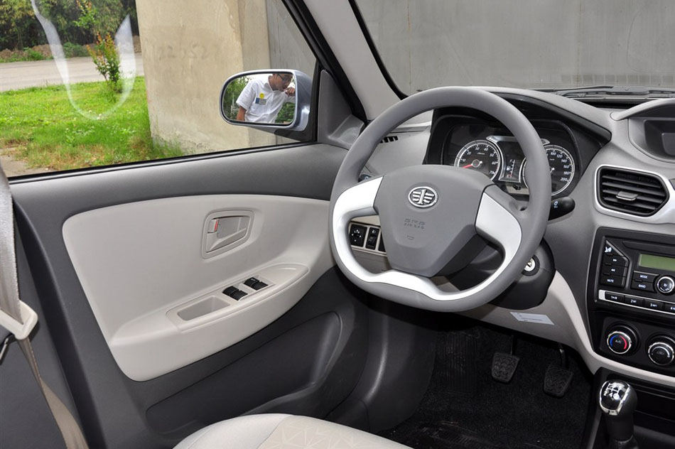 2014 1.3L ֶ 
