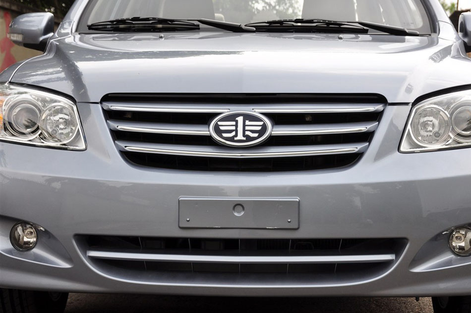 2014 1.3L ֶ 