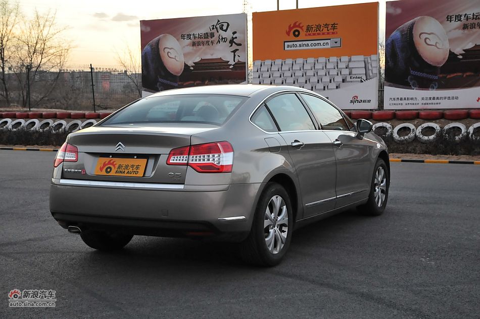 2011C5 2.3LԦ