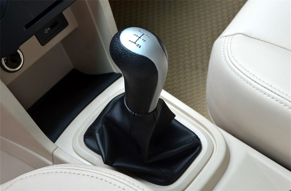 2013 Ʊ 1.5L MT 