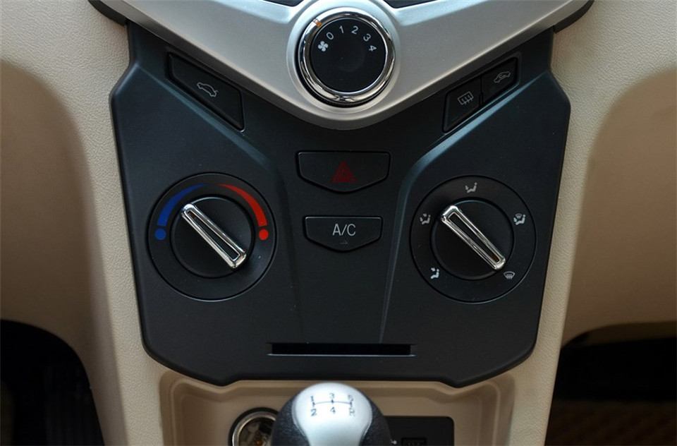 2013 Ʊ 1.5L MT 