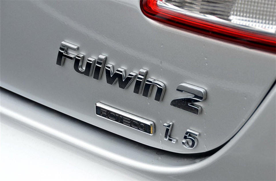 2013 Ʊ 1.5L MT 