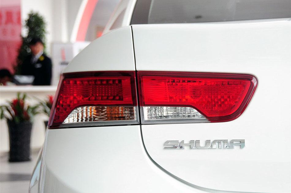 2013  1.6AT ˶ ϸ
