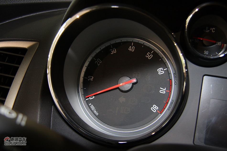 2010ӢXT1.8LԶʱа