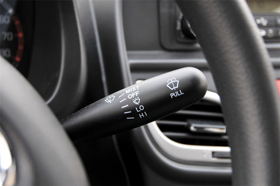 M1 2010 1.3L  MT Ӣ 