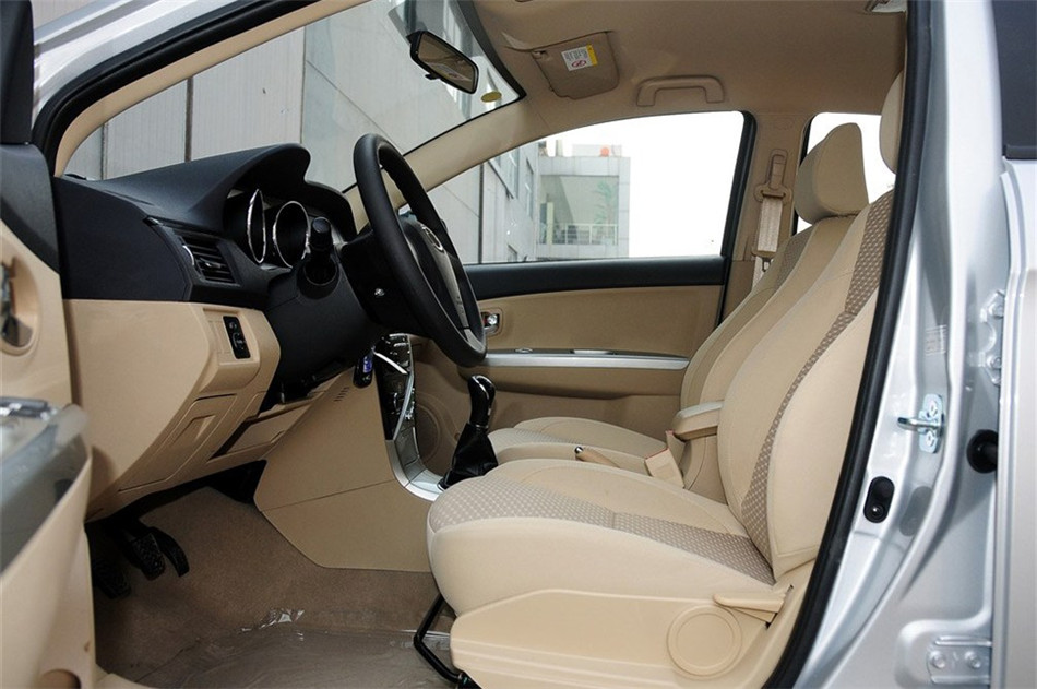 C30 2013 1.5L MT  ռ