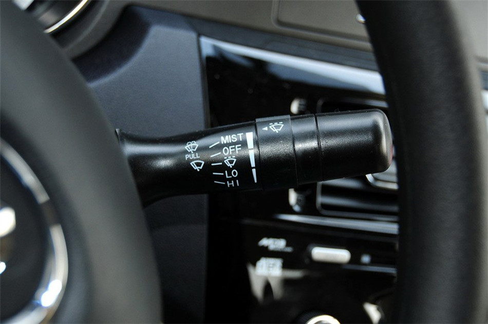 C30 2013 1.5L MT  