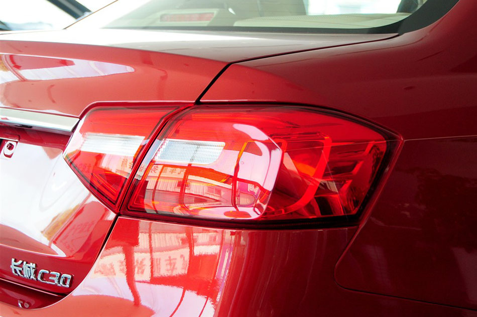 2015 1.5L ֶ 