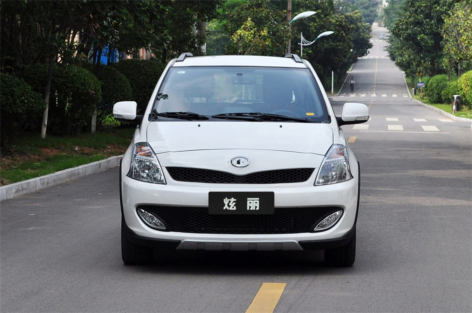 CROSS 2011 1.3L AMT 