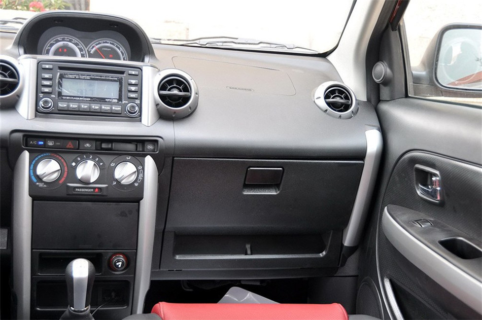 CROSS 2011 1.3L AMT 