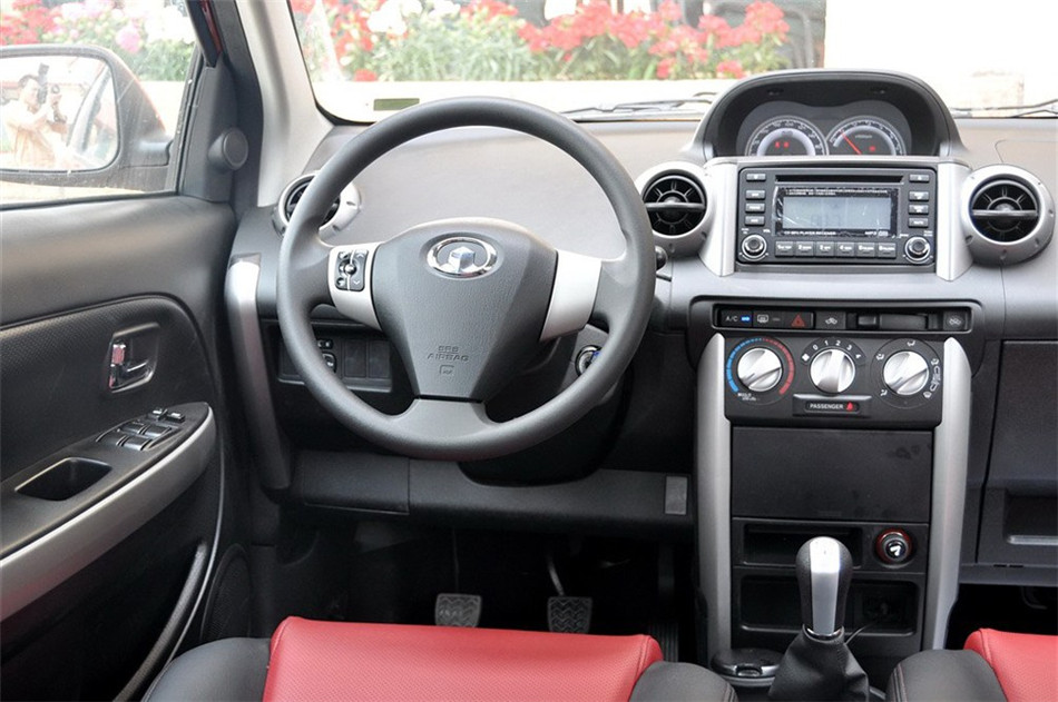CROSS 2011 1.3L AMT 