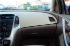2013款 1.6L AT 时尚版 内饰
