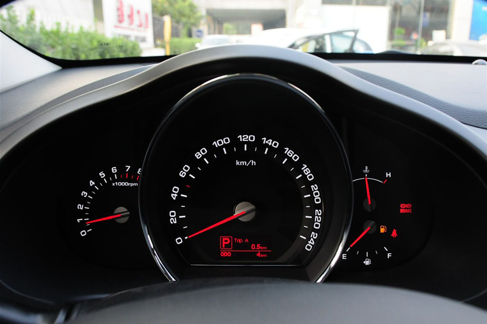  2014 2.0L AT ԶGLS 