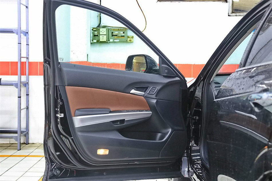 2014 2.4L AT  οռ