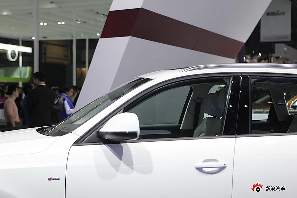 µQ5 3.2 quattro