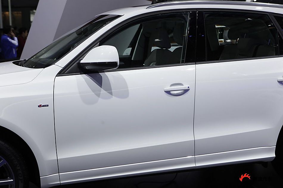 µQ5 3.2 quattro