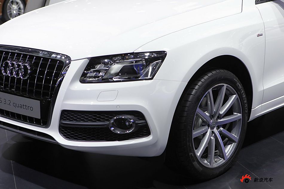 µQ5 3.2 quattro