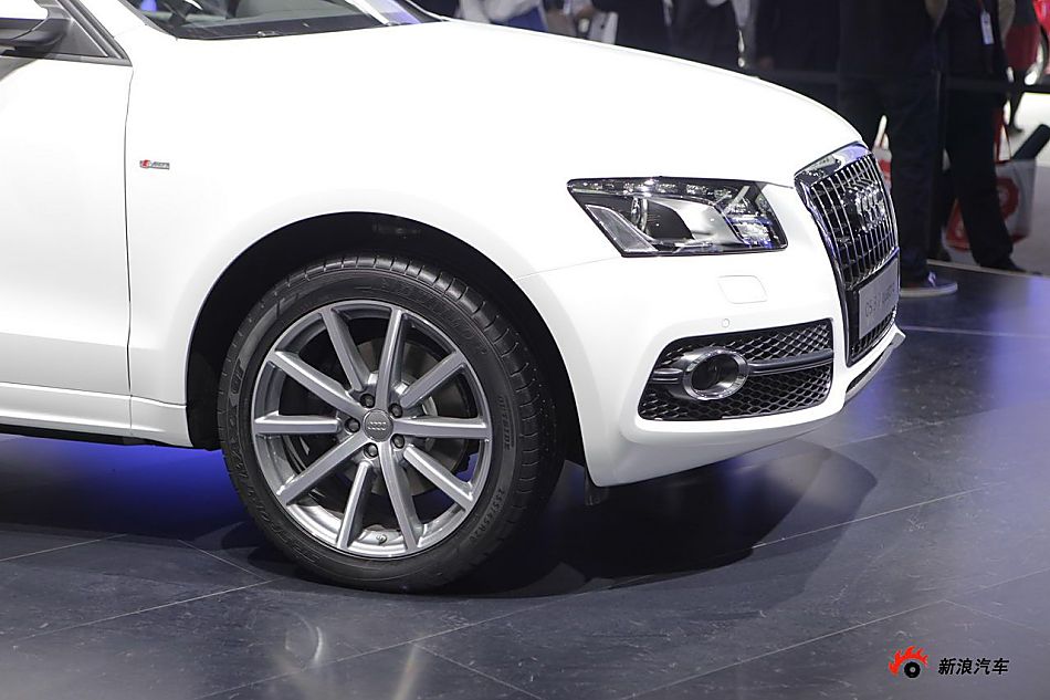 µQ5 3.2 quattro