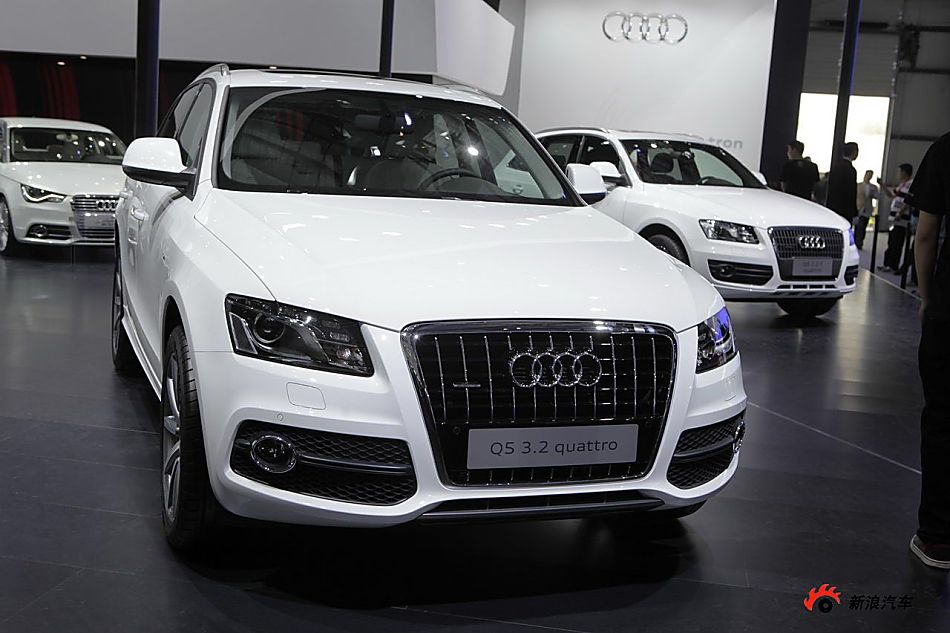µQ5 3.2 quattro