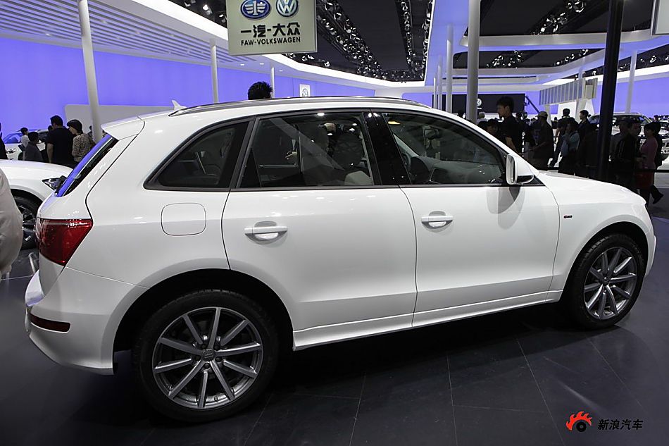 µQ5 3.2 quattro