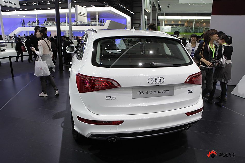 µQ5 3.2 quattro