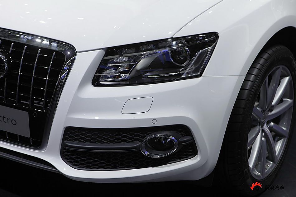 µQ5 3.2 quattro