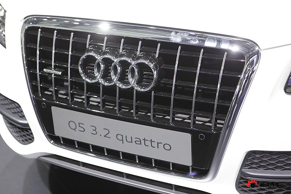 µQ5 3.2 quattro