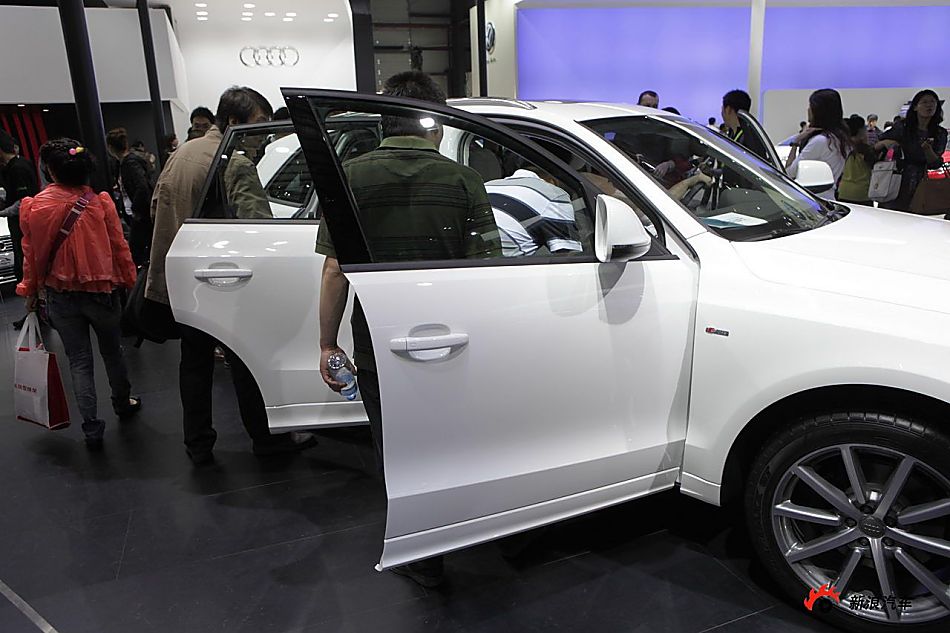 µQ5 3.2 quattro