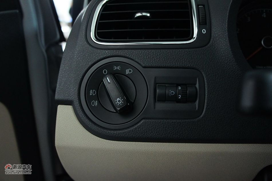 2011POLO