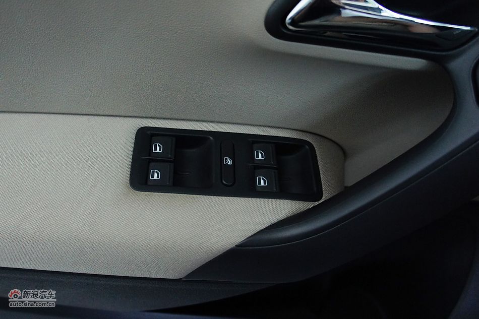 2011POLO