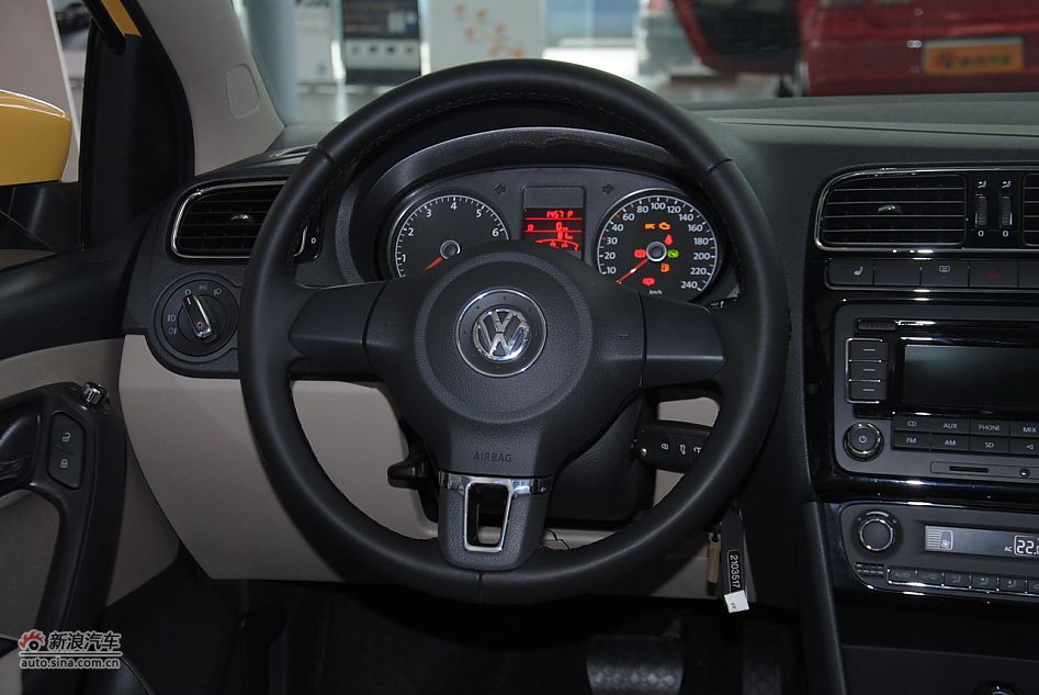 2011POLO¿1.6Զ
