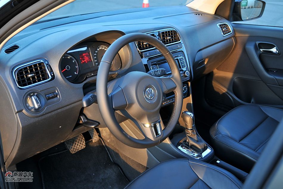 2011POLO¿1.4LԶ