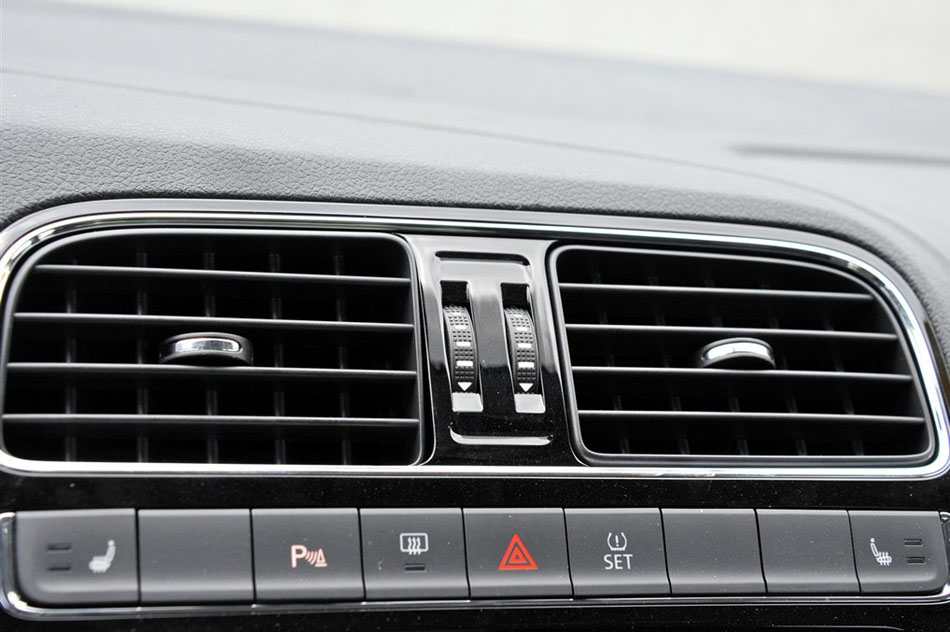 2014 1.6L Զ 