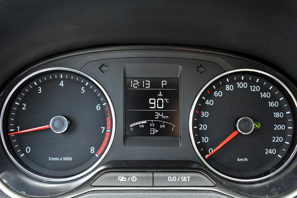 2014 1.6L Զ 