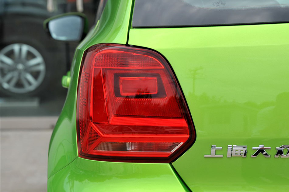 2014 1.6L Զ 