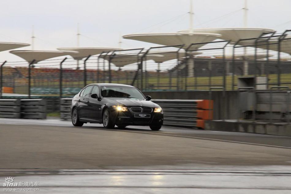 BMW 325i M˶Ͷ̬ʵͼ