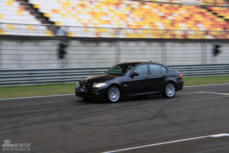 BMW 325i M˶Ͷ̬ʵͼ