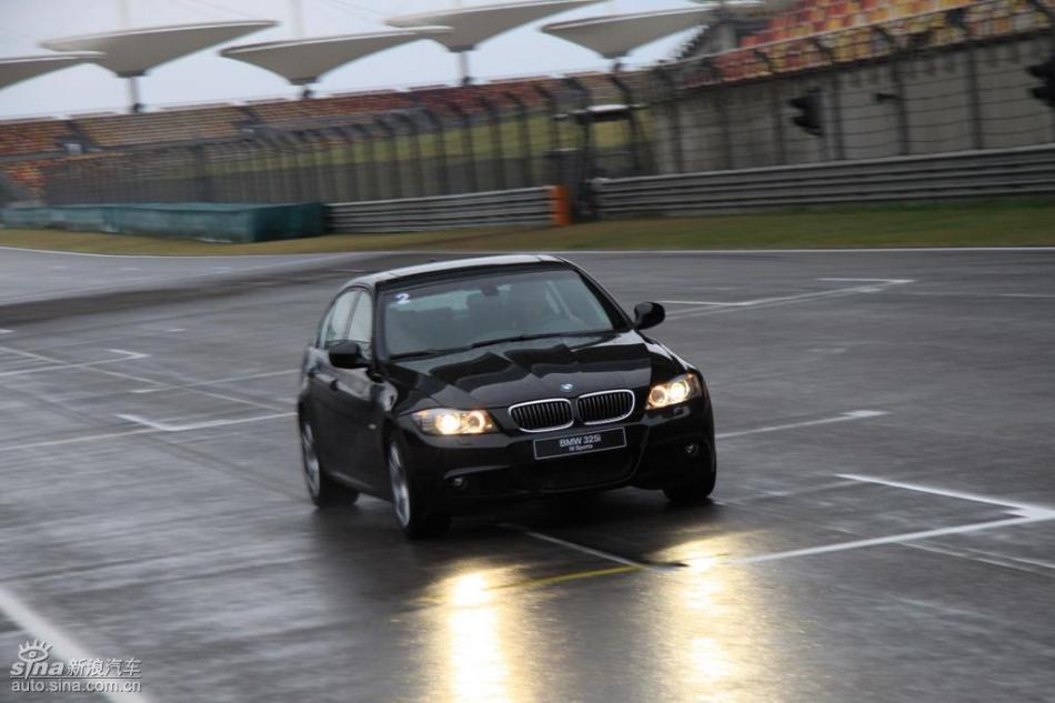 BMW 325i M˶Ͷ̬ʵͼ
